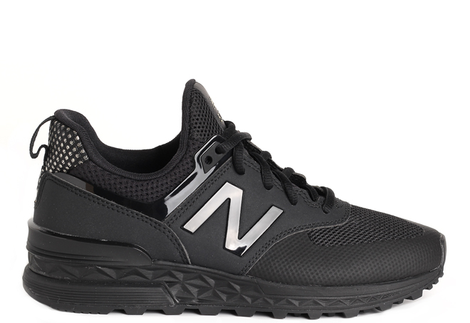 all black new balance womens